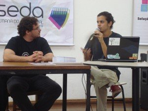 Mesa de debates na SEDA em Sabará-MG, 2011. Foto: Coletivo Fórceps