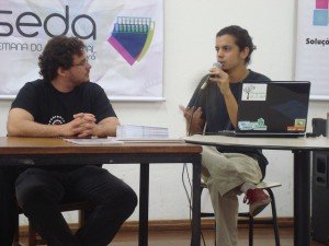 Mesa de debates na SEDA em Sabará-MG, 2011. Foto: Coletivo Fórceps