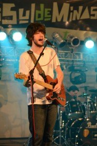 Victor Negri, guitarrista da Mekanos - Foto: Leo Zaneti 